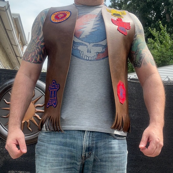 Vintage Brown Leather Fringe Vest With 1970s YMCA ‘Indian Guides’ Patches - Picture 6 of 6